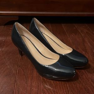 Cole Haan Nike Air Dark Blue Patent Leather Heels 7.5